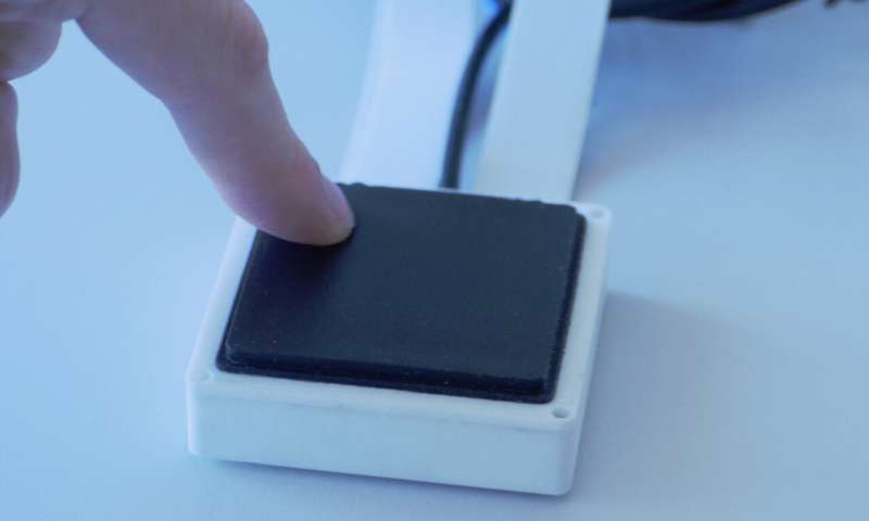 數(shù)據(jù)驅(qū)動的多相機(jī)觸覺傳感器,讓機(jī)器人皮膚兼具觸覺和視覺 數(shù)據(jù)驅(qū)動的多相機(jī)觸覺傳感器,讓機(jī)器人皮膚兼具觸覺和視覺